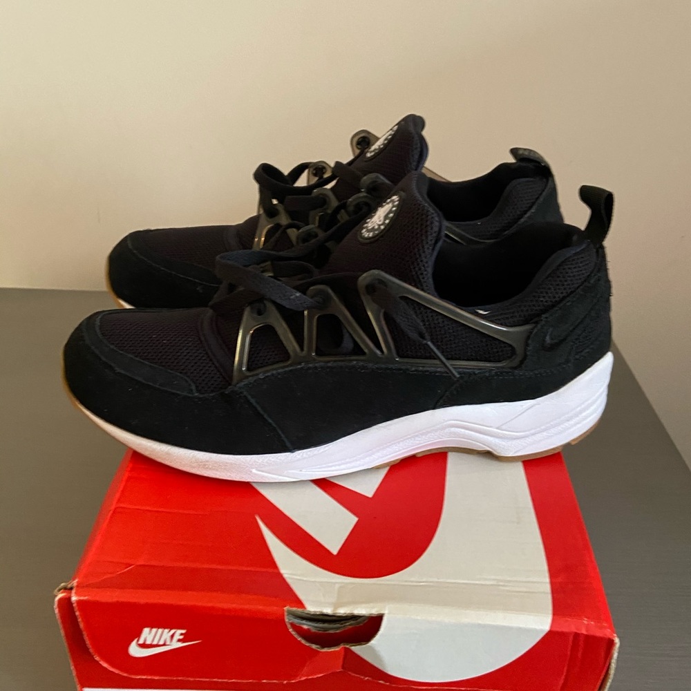 Nike sneakers - Picture 3 of 7
